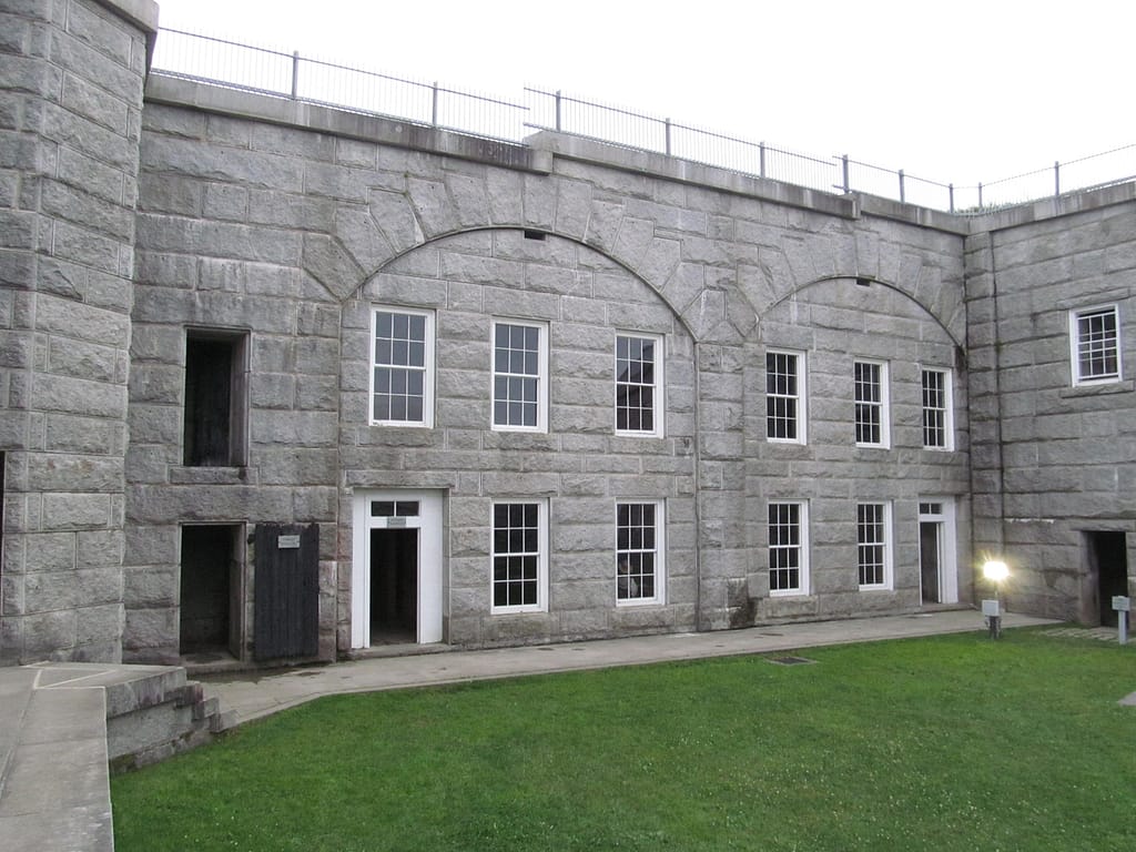 things to do in maine fort knox